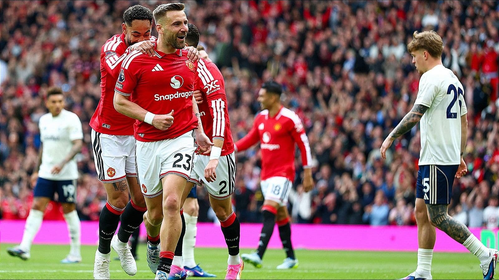 Michael Carrick backs Luke Shaw "to lead Man Utd" next season