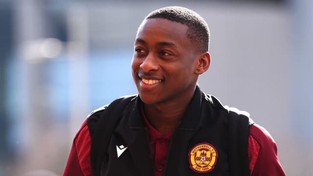 zimbabwean-star-tawanda-maswanhise-linked-with-anderlecht-switch