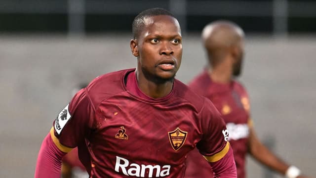 thabo-moloisane-unveiled-as-kaizer-chiefs-new-signing-1