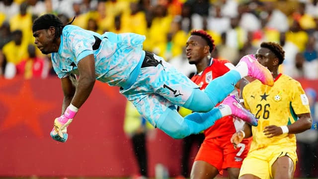 ghana-await-late-call-on-lawrence-ati-zigi-before-crucial-england-showdown