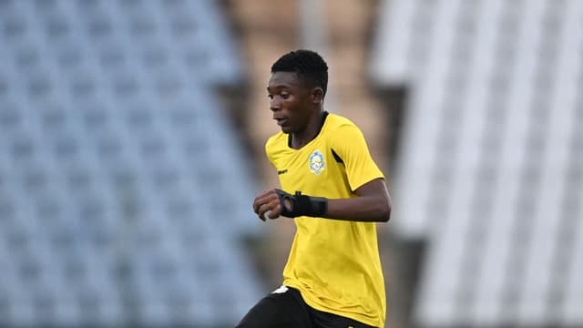 orlando-pirates-snap-up-leicesterford-city-midfielder-matome-mmolai-reports-2