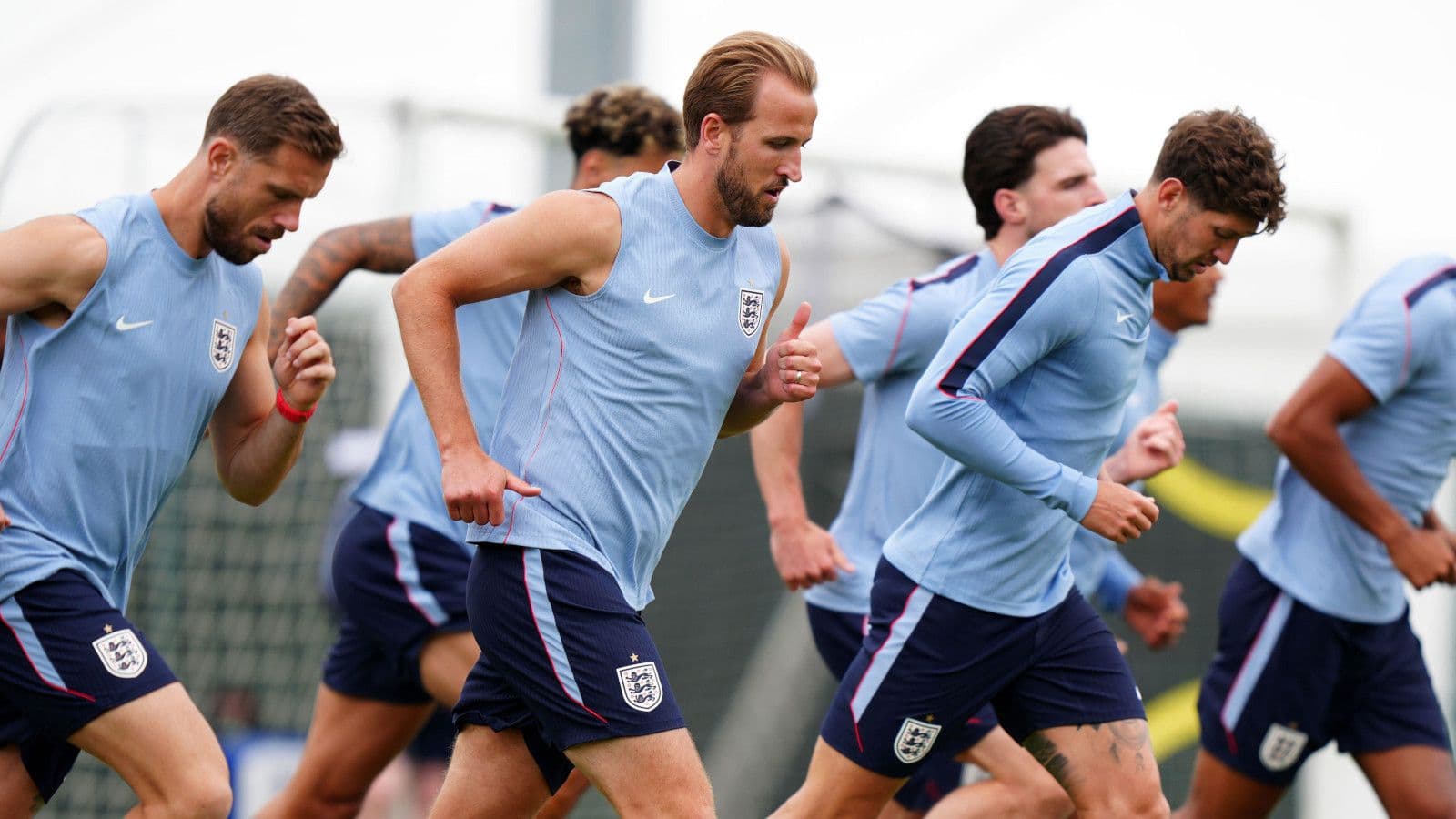 England endure hostile reception ahead of FIFA World Cup match against Mexico