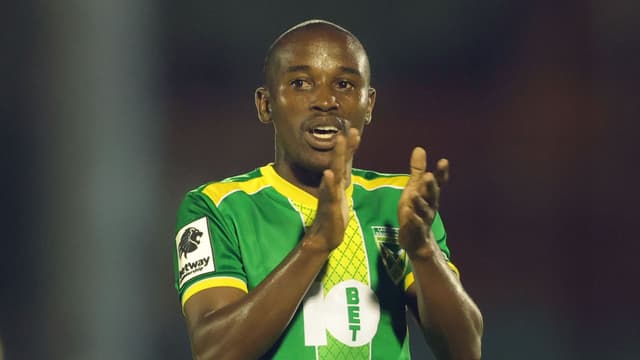 mamelodi-sundowns-snap-up-highly-rated-golden-arrows-attacker-siyanda-ndlovu-1