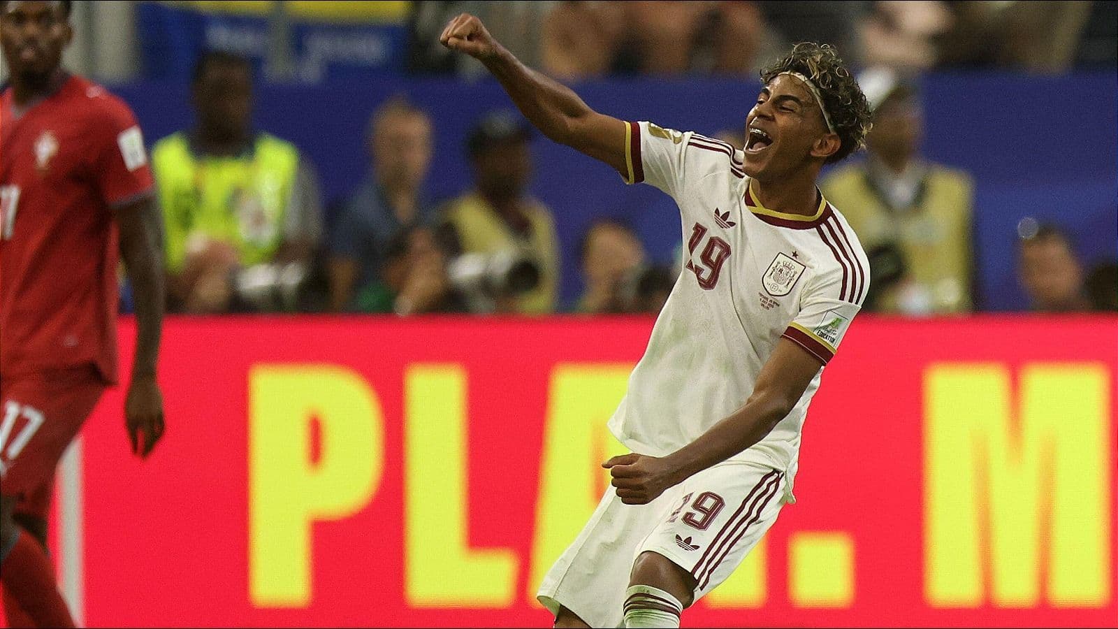 Lamine Yamal earns Luis de la Fuente praise as Spain reach last eight