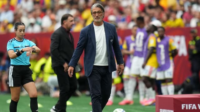 switzerland-coach-murat-yakin-slams-unacceptable-red-card-after-world-cup-elimination