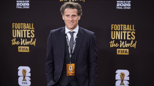 diego-forlan-steps-in-as-interim-coach-after-uruguays-world-cup-disaster