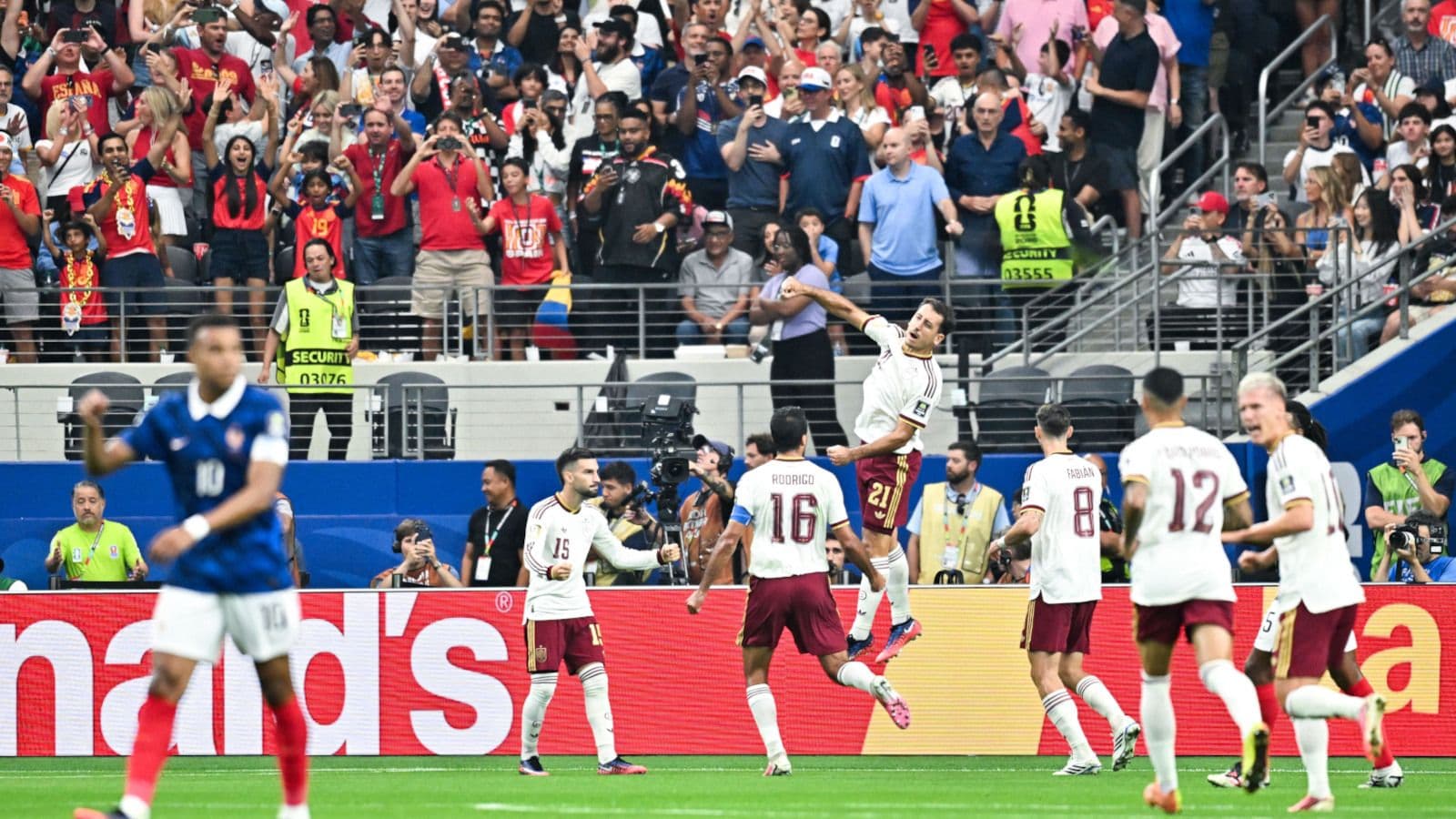 Spain put on football masterclass to beat France and reach FIFA World Cup final