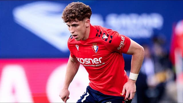 iraola-backs-very-hungry-and-ambitious-victor-munoz-to-shine-at-liverpool-2
