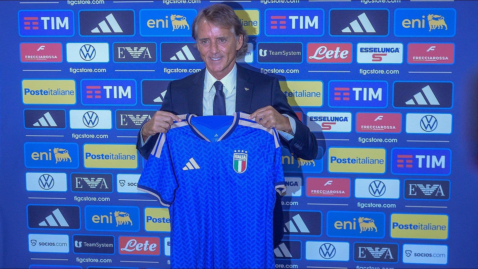 Roberto Mancini targets 'new' glory in Italy head coach return