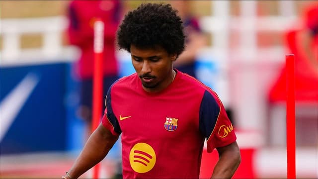 karim-adeyemi-set-for-barcelona-debut-as-hansi-flick-starts-pre-season-plans