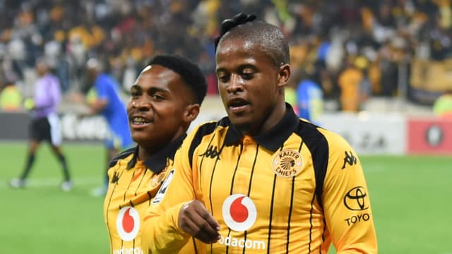 wandile-duba-double-sends-chiefs-to-premiership-summit-after-comeback-win-4