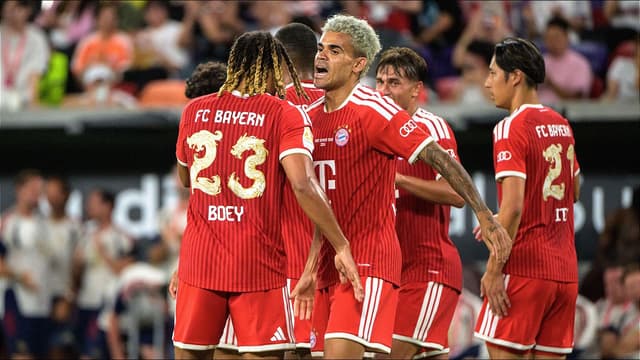 luis-diaz-lights-up-hong-kong-as-bayern-munich-beat-aston-villa-2