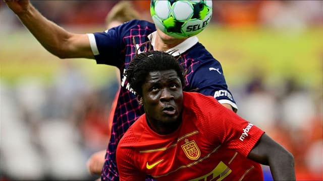 coventry-smash-transfer-record-to-sign-ghana-midfielder-caleb-yirenkyi-1