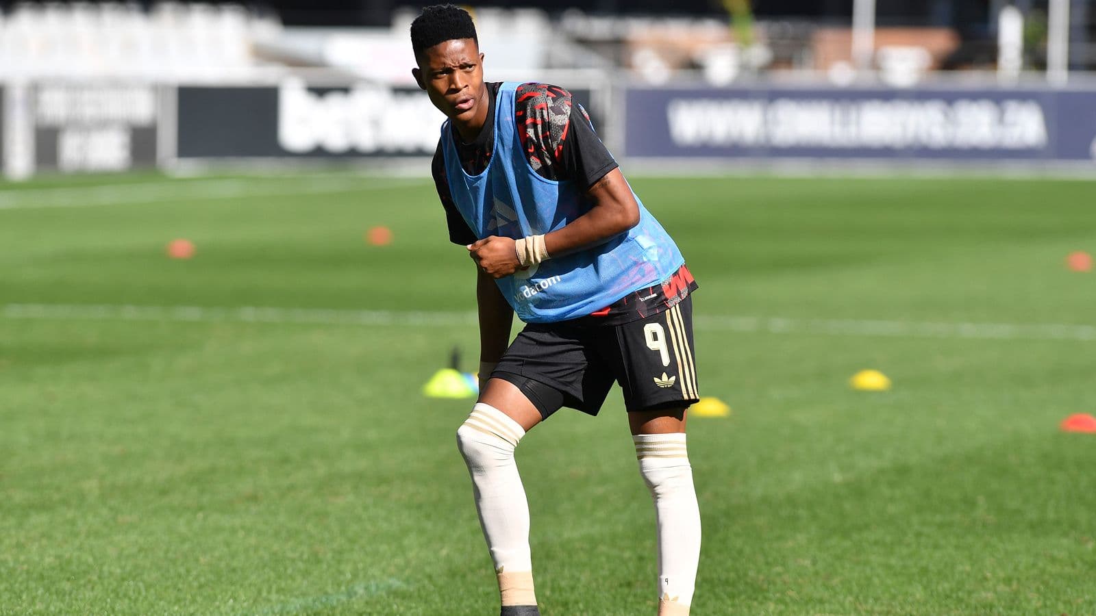 Abdeslam Ouaddou calls for support for under-fire Yanela Mbuthuma