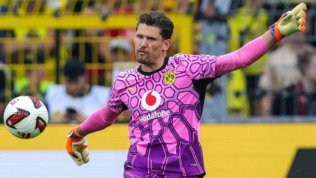 dortmund-keeper-gregor-kobel-relishes-another-manuel-neuer-showdown-in-supercup-2