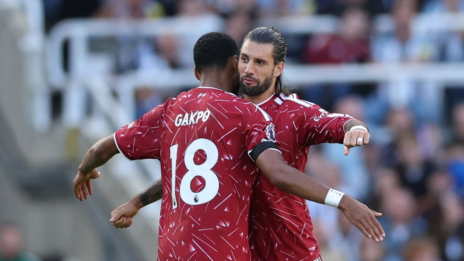 Late Dominik Szoboszlai penalty rescues Liverpool in dramatic 2-2 draw at Newcastle