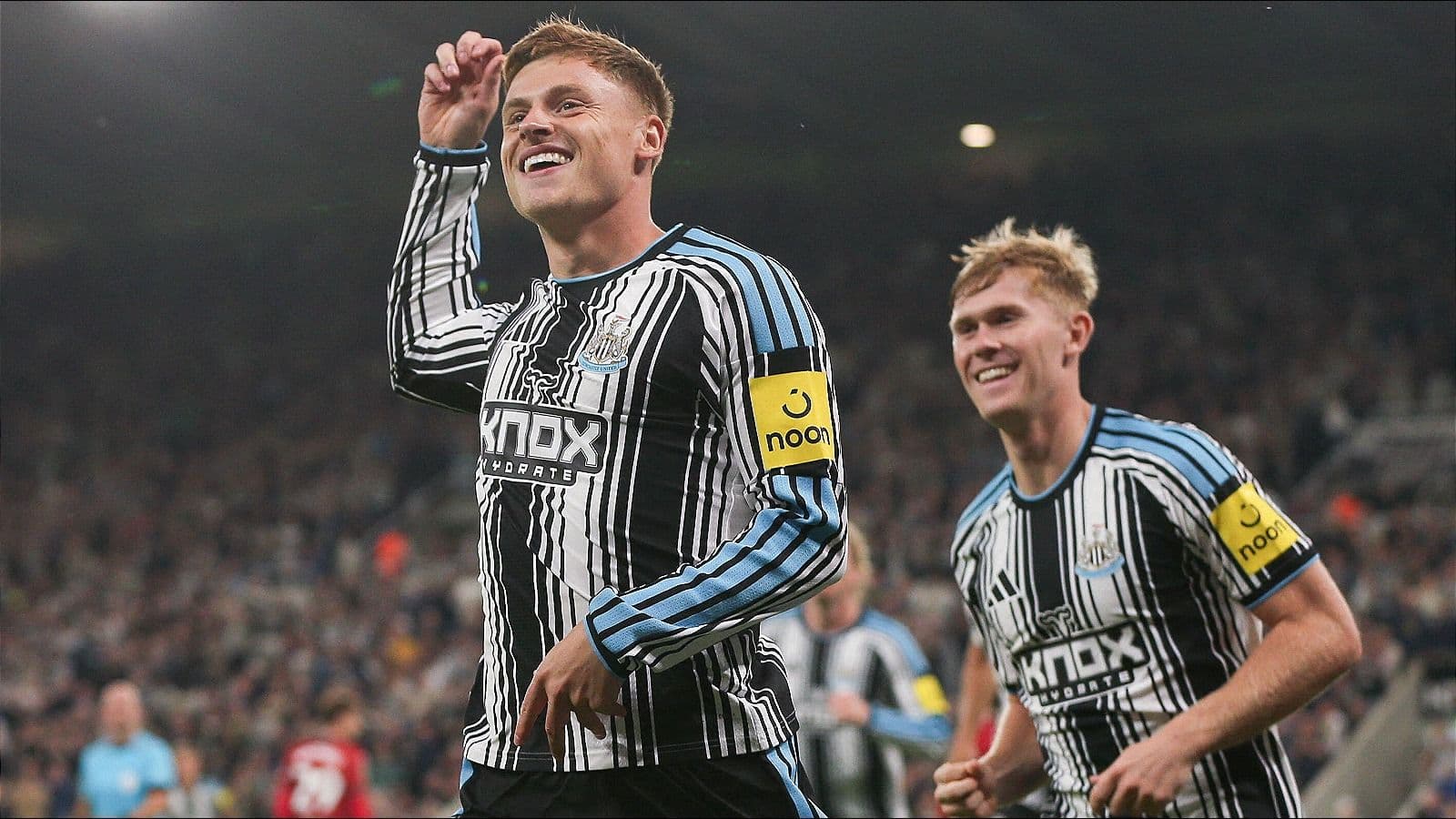 Harvey Barnes scores twice to rescue Newcastle in Carabao Cup thriller