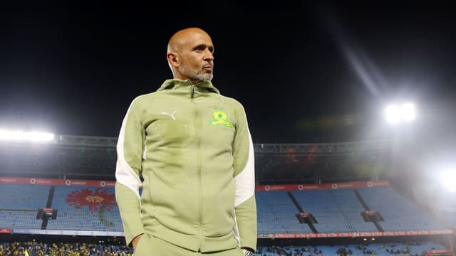 mamelodi-sundowns-head-coach-miguel-cardoso-hits-out-at-officiating-after-ama-zulu-thrashing-2