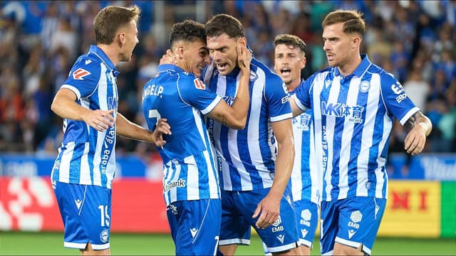 alaves-maintain-unbeaten-la-liga-start-by-sinking-villarreal