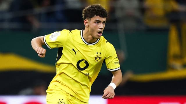 dortmund-ease-into-dfb-pokal-second-round-with-big-win-over-hamburg-1