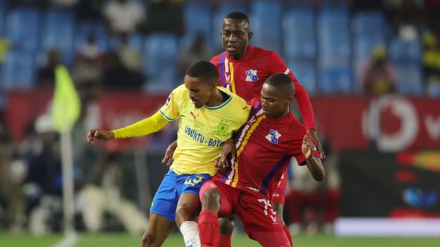 mamelodi-sundowns-and-golden-arrows-resume-hostilities-after-mtn-8-thriller-3