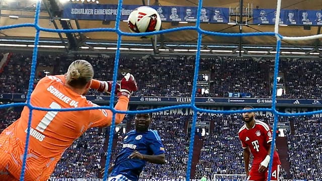 bundesliga-schalke-end-bayern-scoring-streak-dortmund-earn-last-gasp-win-1