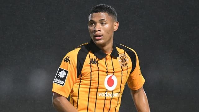 kaizer-chiefs-star-reveals-truth-behind-stunning-siwelele-free-kick-2