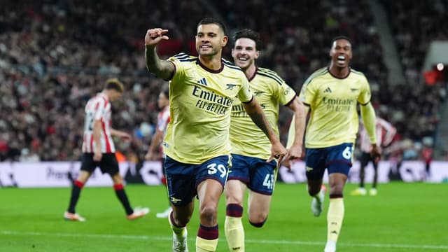 arsenal-sink-sunderland-to-maintain-perfect-start-to-premier-league-defence-1