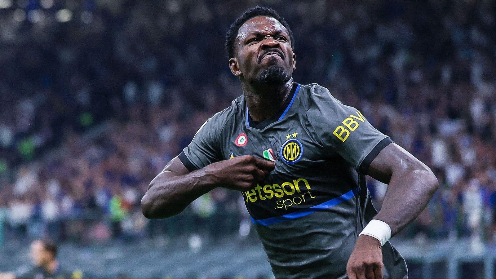 Inter Milan roar back from two goals down to crush Udinese