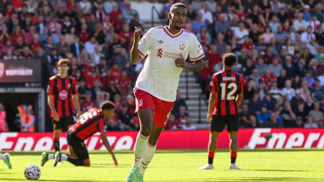 alexander-isak-seals-liverpool-win-on-andoni-iraolas-bournemouth-return-1