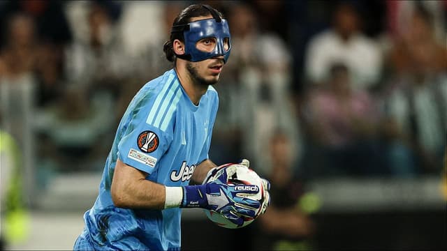 kamil-grabara-faces-long-spell-out-for-juventus-after-knee-surgery