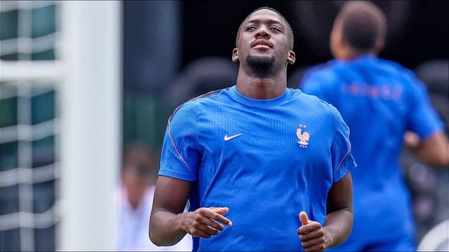ibrahima-konate-forced-out-of-france-camp-with-knee-sprain-2