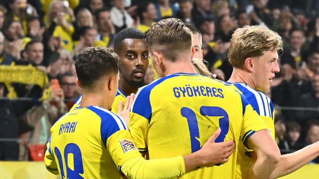 alexander-isak-back-in-liverpool-after-injury-blow-during-sweden-victory